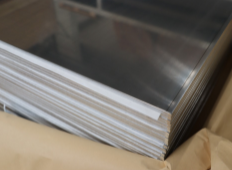 解鎖汽車(chē)動(dòng)力新境界！鋁板用于部件，減重增效散熱超一流